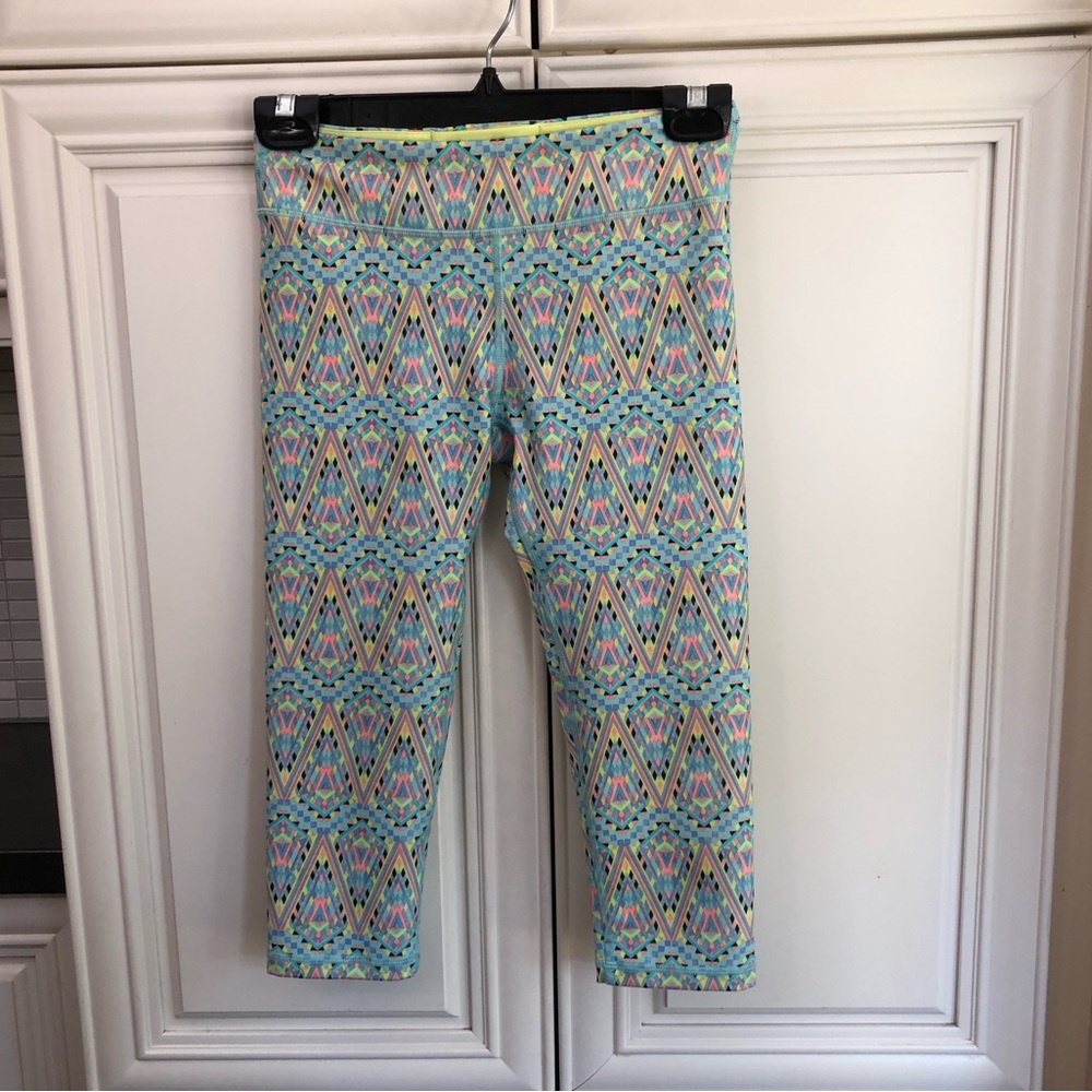 Ivivva by Lululemon girls crop leggings
